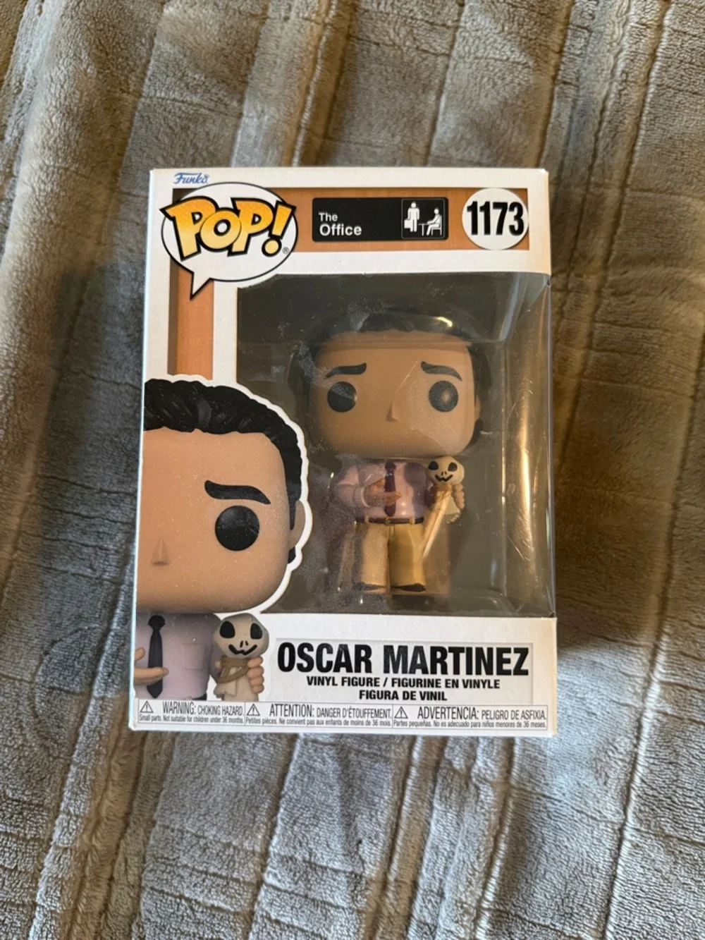 Funko POP! Oscar Martinez Figure - Purple Shirt & Tan Pants - Picture 1 of 2